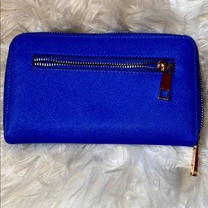 An ALDO hand purse 👛